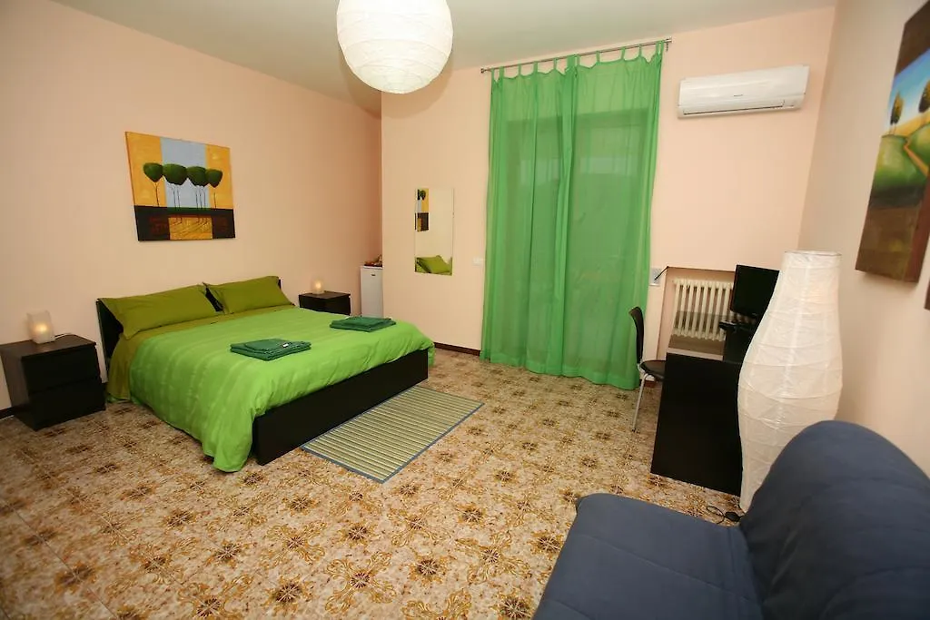 B&B Piazza Partigiani Lecce Maison d'hôtes