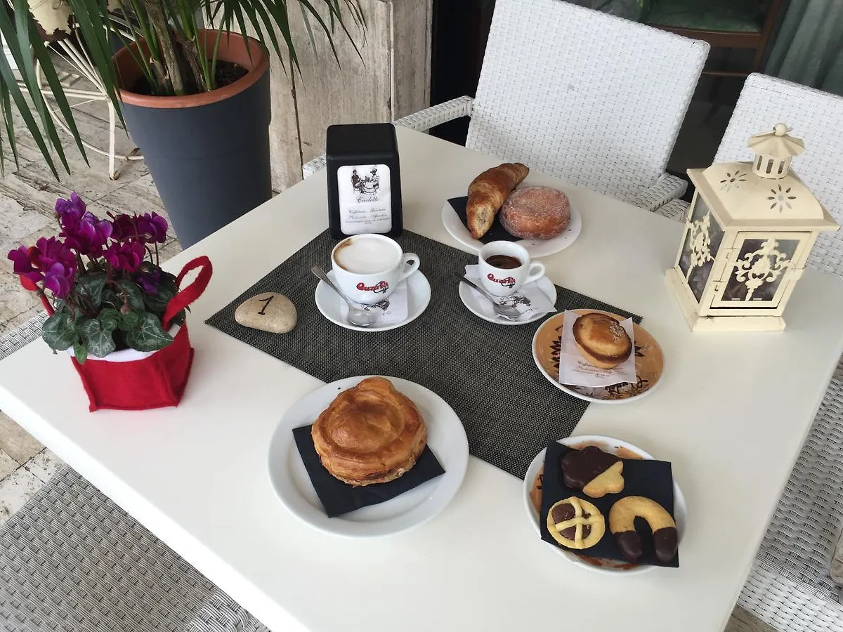 B&B Piazza Partigiani Lecce Maison d'hôtes