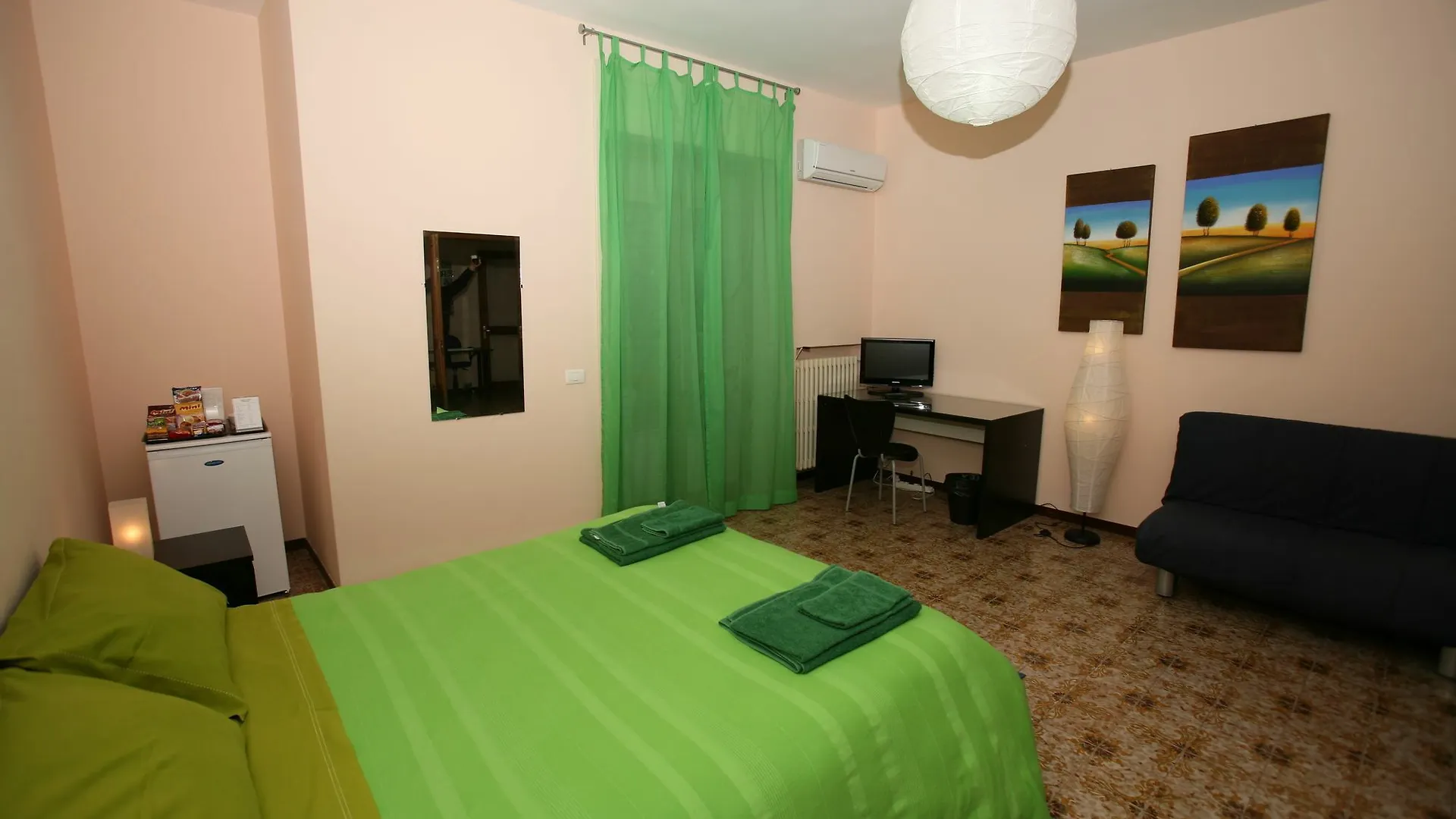 B&B Piazza Partigiani Lecce Italie